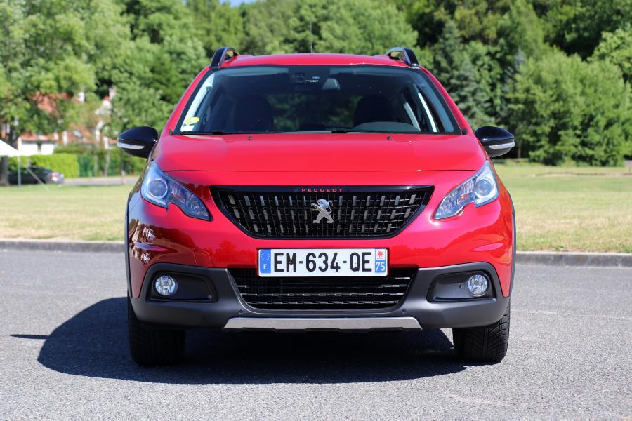  Peugeot 2008 GT Line 2016 года  (фото 1 из 42)